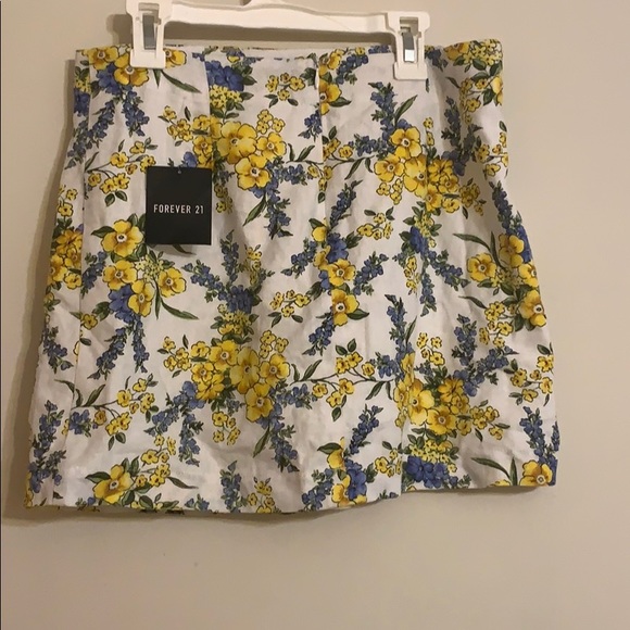 Forever 21 Skirt - Picture 2 of 2